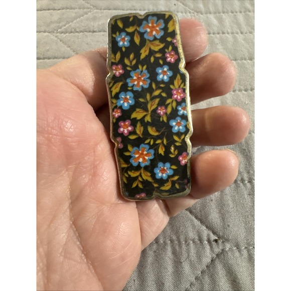 Vintage Silver Floral‎ Patter Lipstick Holder - Picture 1 of 5